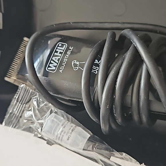 Wahl Basic Series Touch up Corded Pet Clipper, Dog Grooming Kit - Picture 4 of 4
